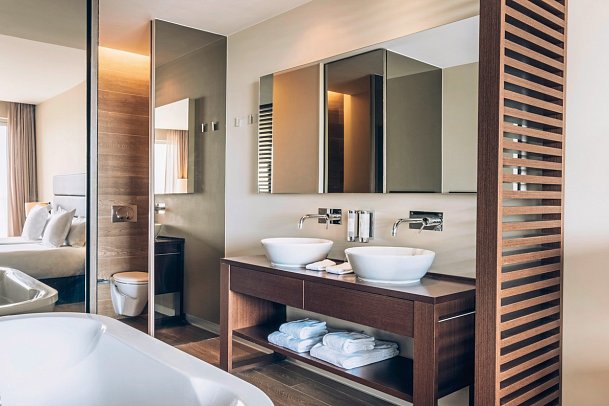 Iberostar Selection Lagos Algarve - Beispiel Bad Juniorsuite Meerblick (Zimmercodierungen J1M & J2M)