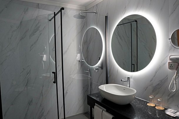 Ukino Palmeiras Village - Family Resort - Beispiel Bad (Zimmercodierungen DB1, DB2, D1N, D2N, D4N, D3N, DBN, D1M, FB1, FBN & FS1)