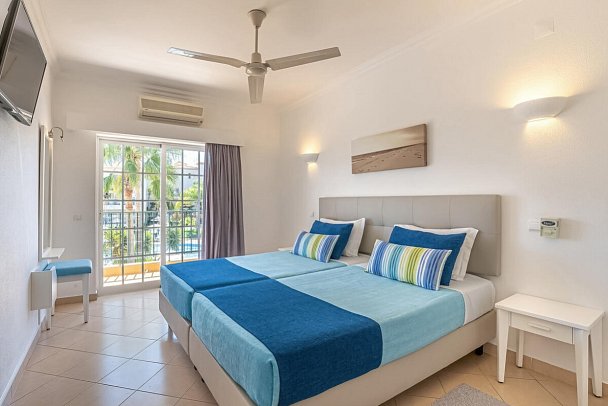 3HB Clube Humbria - Wohnbeispiel Apt. 1 Schlafzimmer Poolblick (Zimmercodierung ABP)