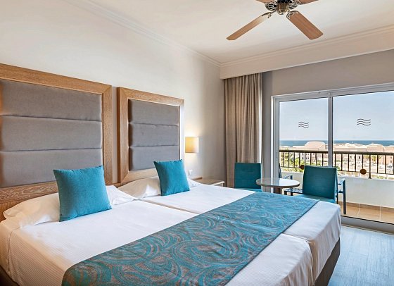 3HB Guaraná - Wohnbeispiel Doppelzimmer Poolblick (Zimmercodierung D3P)