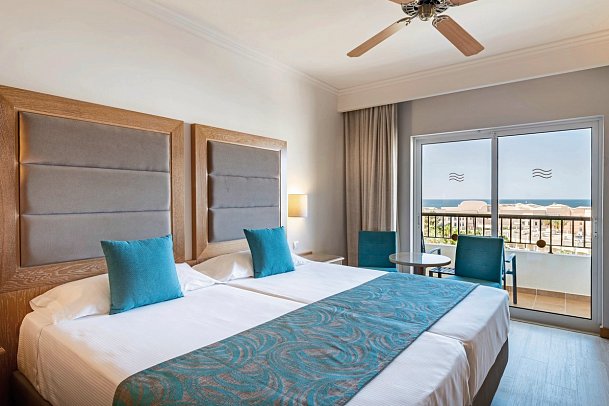 3HB Guaraná - Wohnbeispiel Doppelzimmer Poolblick (Zimmercodierung D3P)