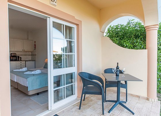 Atalaia Sol - Beispiel Terrasse (Zimmercodierungen SB1 & AB1)