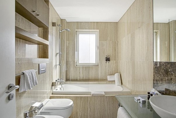 Monte Santo Resort - Beispiel Bad Luxus-Townhouse 2 Schlafzimmer Poolblick (Zimmercodierung ODP)