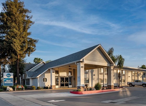Best Western Town & Country Lodge