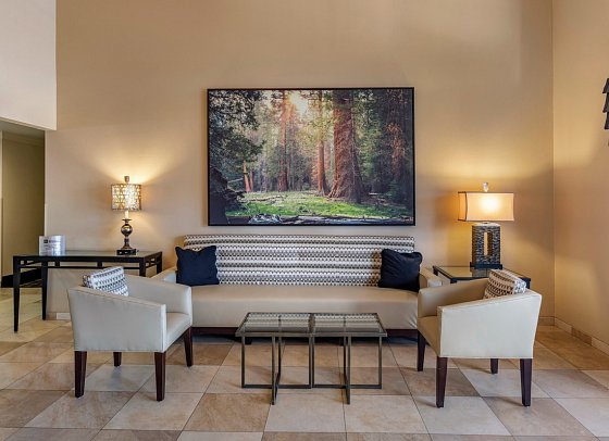 Best Western Town & Country Lodge
