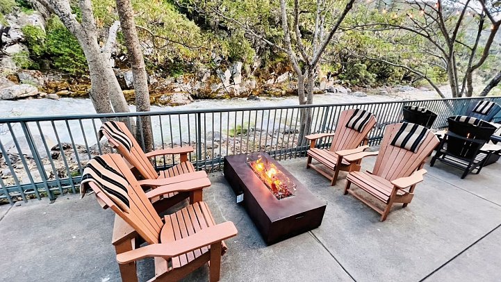 Yosemite View Lodge
