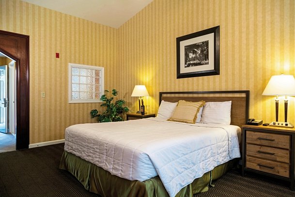 Yosemite View Lodge - Wohnbeispiel Deluxe River View King Spa (Zimmercodierung UD7)