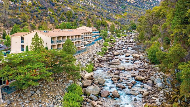 Yosemite View Lodge