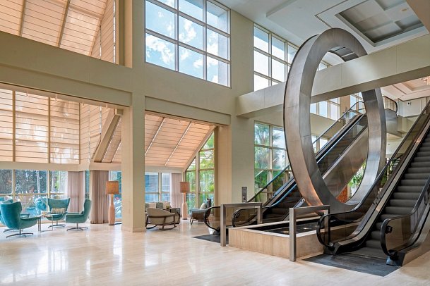 Signia Hilton Naples Grande Beach Resort