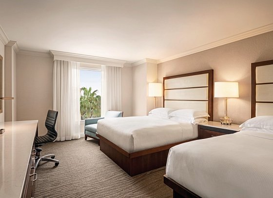 Hilton Naples