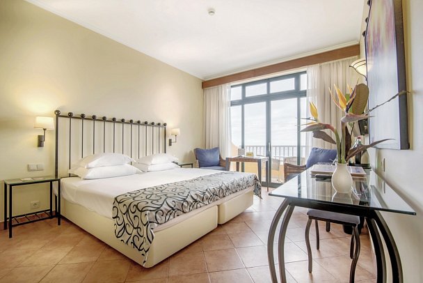 Alpino Atlantico Ayurveda Hotel - Wohnbeispiel Doppelzimmer Meerblick (Zimmercodierung DBM)
