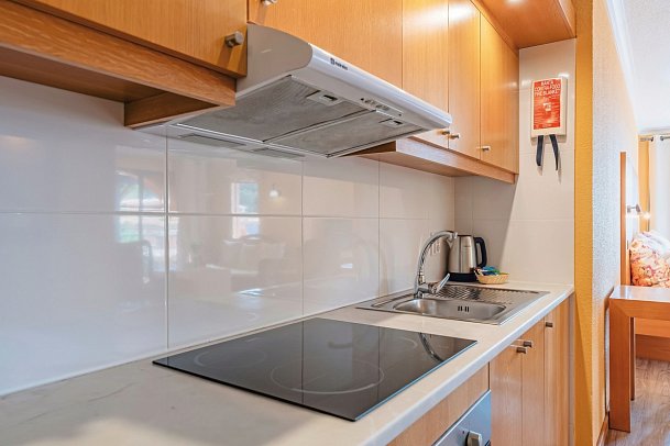 Quinta Splendida Wellness & Botanical Garden - Beispiel Küche Studio (Zimmercodierungen SBG, SP1, SBN & S1N)