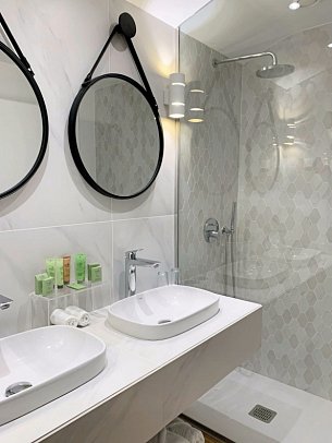 Vidamar Resorts Madeira - Beispiel Bad VIDA Juniorsuite (Zimmercodierung JBG)