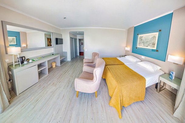 Orca Praia - Wohnbeispiel Doppelzimmer Deluxe Meerblick (Zimmercodierungen DDM, D1M, DDO, DSM & DSO)