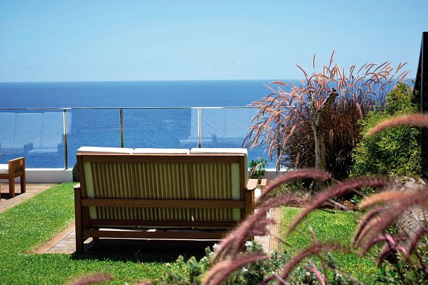 Madeira Regency Cliff