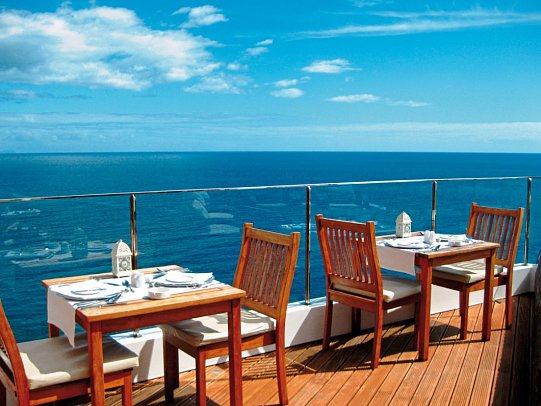 Madeira Regency Cliff