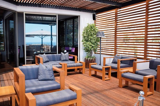 Madeira Regency Cliff