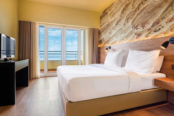 Calheta Beach - Wohnbeispiel Doppelzimmer Meerblick (Zimmercodierungen DBM & D1M)