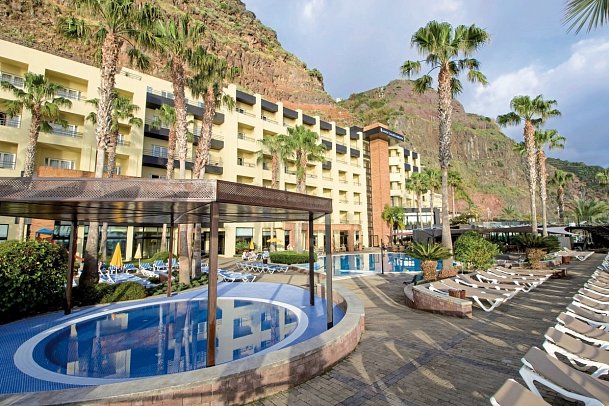 Calheta Beach