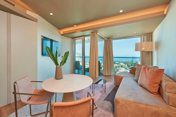The Views Baía - Wohnbeispiel Juniorsuite Deluxe Meerblick (Zimmercodierung JDM)