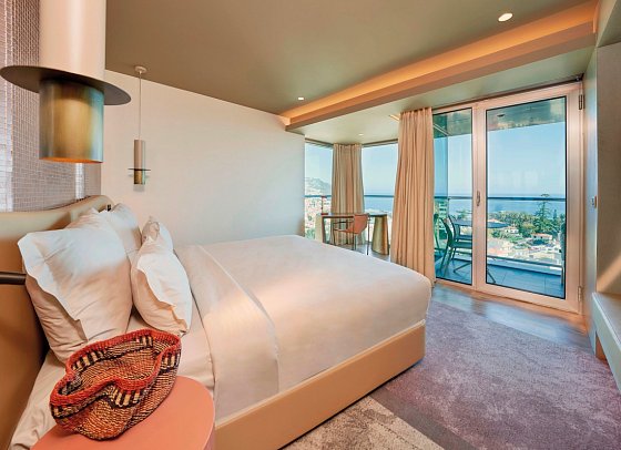 The Views Baía - Wohnbeispiel Juniorsuite Deluxe Meerblick (Zimmercodierung JDM)