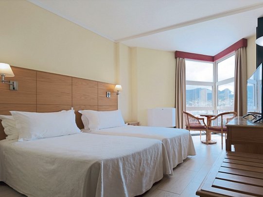 Dom Pedro Madeira - Wohnbeispiel Doppelzimmer Gartenblick (Zimmercodierung DBG)