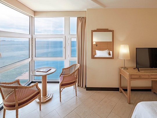 Baía Madeira Hotel - Wohnbeispiel Juniorsuite Komfort (Zimmercodierung JFN)