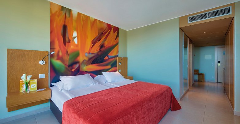 The Views Oásis - Wohnbeispiel Doppelzimmer seitl. Meerblick (Zimmercodierung DBN)