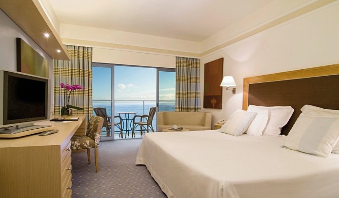 Pestana Carlton Madeira Premium Ocean Resort - Wohnbeispiel Doppelzimmer Classic Meerblick (Zimmercodierungen DBM & DC6)