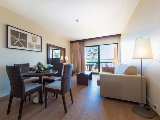 Dom Pedro Garajau - Wohnbeispiel Apt. 1 Schlafziimmer (Zimmercodierungen AB1, AB2, ABM & A1M)