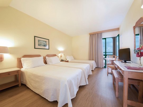 Garajau Madeira Hotel - Wohnbeispiel Doppelzimmer Classic Gartenblick (Zimmercodierung DBG)