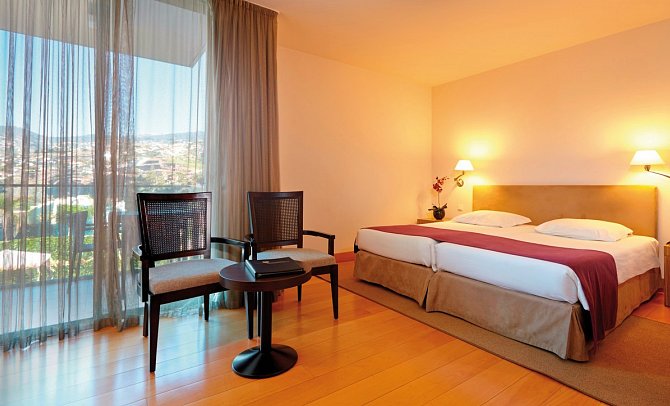 Golden Residence Madeira Hotel - Wohnbeispiel Doppelzimmer seitl. Meerblick (Zimmercodierungen DBN & D1N)