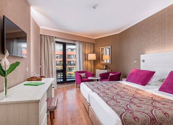 Enotel Lido - Wohnbeispiel Doppelzimmer seitl. Meerblick (Zimmercodierungen DBN & DP1)
