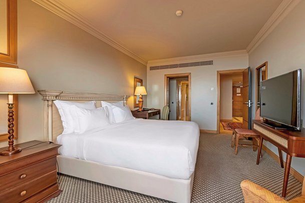 Royal Savoy - Wohnbeispiel Doppelzimmer Gartenblick (Zimmercodierung DBG)