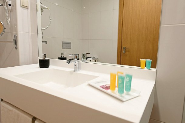 Hotel do Campo - Beispiel Bad Doppelzimmer (Zimmercodierungen DBN & DBM)