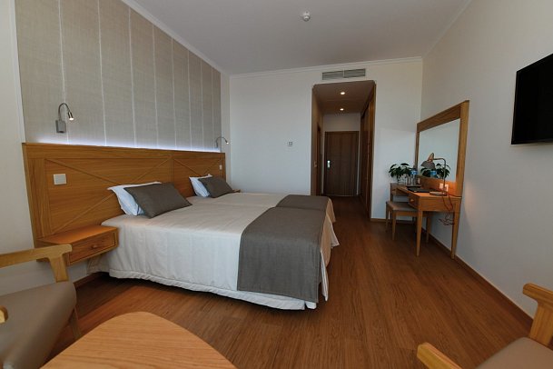 Hotel do Campo - Wohnbeispiel Doppelzimmer Meerblick (Zimmercodierungen DBN & DBM)