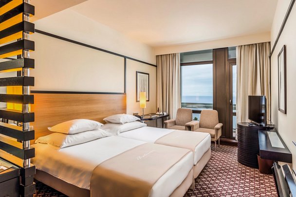 Pestana Casino Park Ocean & SPA Hotel - Wohnbeispiel Doppelzimmer seitl. Meerblick (Zimmercodierung DBN)