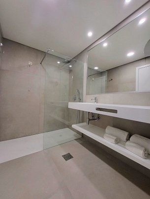 Royal Orchid - Beispiel Bad Studio (Zimmercodierungen SSL, SS1, SSM & S1M)