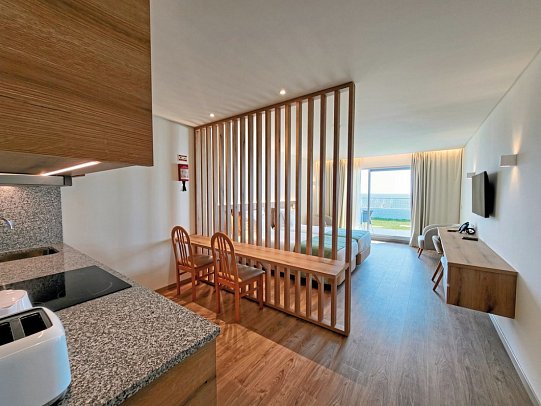 Royal Orchid - Wohnbeispiel Studio Superior Meerblick (Zimmercodierungen SSM & S1M)