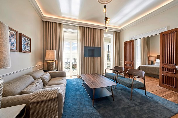 Les Suites at The Cliff Bay - Master Suite