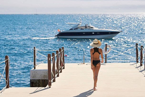 Les Suites at The Cliff Bay