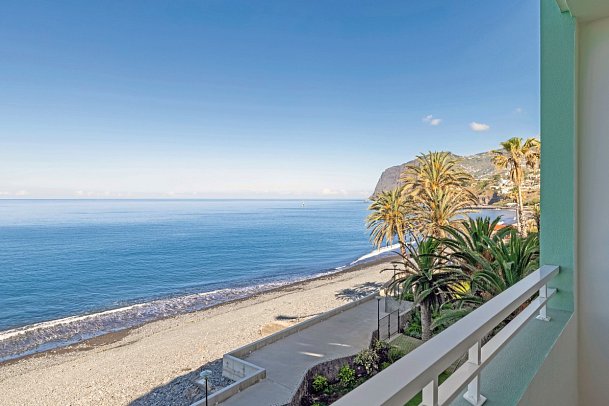 Pestana Ocean Bay All Inclusive - Beispiel Balkon Doppelzimmer Superior Meerblick (Zimmercodierung DSM)
