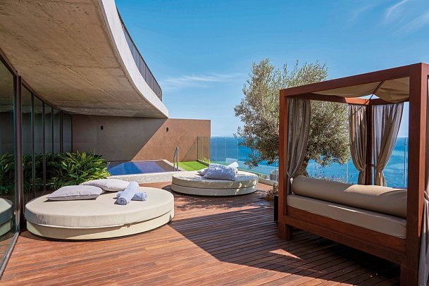 The Reserve within Savoy Palace