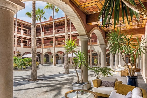 Elba Palace Golf Boutique Hotel - Patio Canario