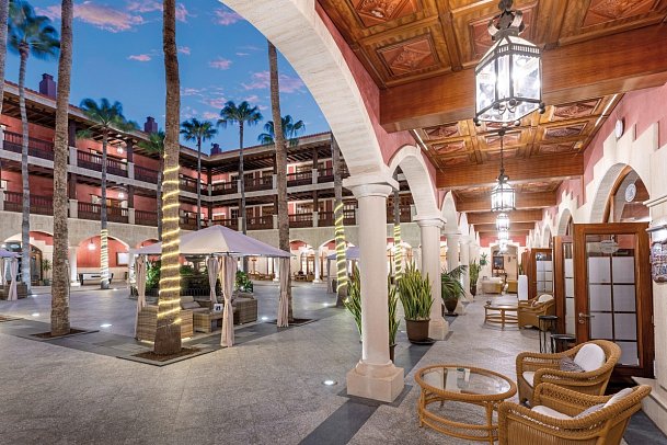 Elba Palace Golf Boutique Hotel - Patio Canario
