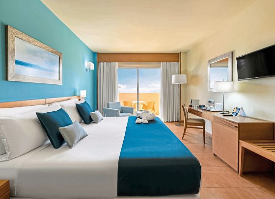 Elba Carlota Beach & Golf Resort - Wohnbeispiel Doppelzimmer Deluxe Prestige seitl. Meerblick (Zimmercodierung DDN)
