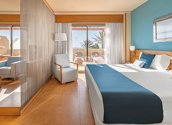 Elba Carlota Beach & Golf Resort - Wohnbeispiel Juniorsuite Meerblick (Zimmercodierung JBM)