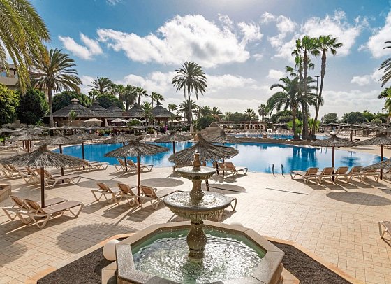 Elba Carlota Beach & Golf Resort