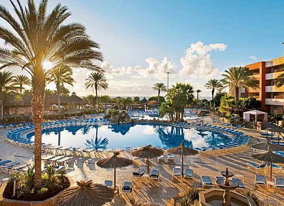 Elba Carlota Beach & Golf Resort