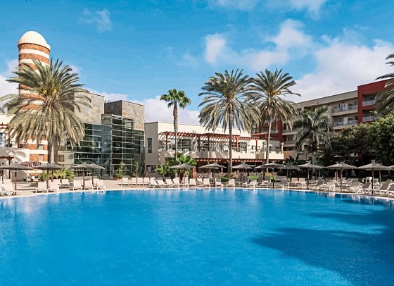 Elba Carlota Beach & Golf Resort